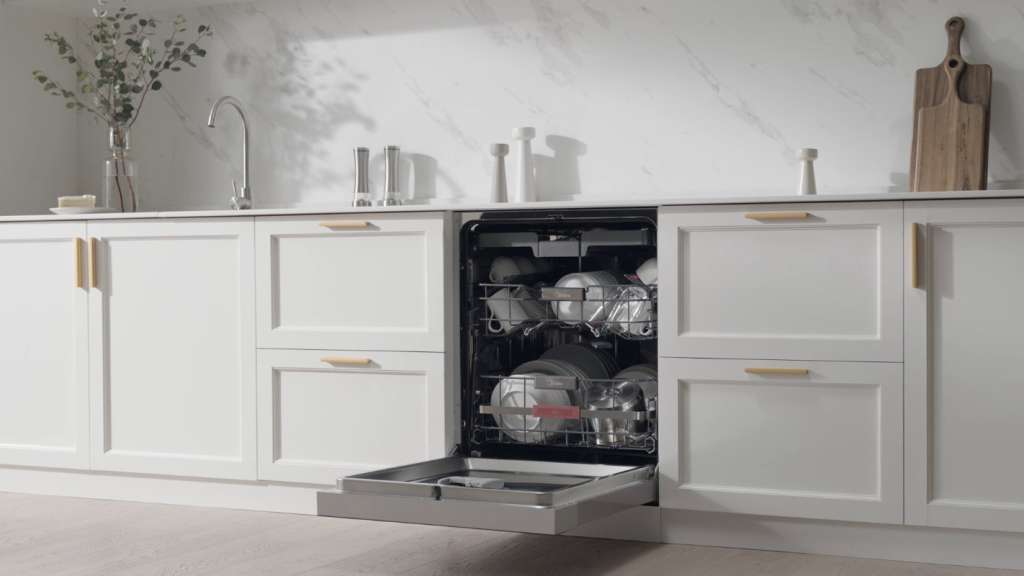 Midea Brings Easy Lift Dishwasher To Australia